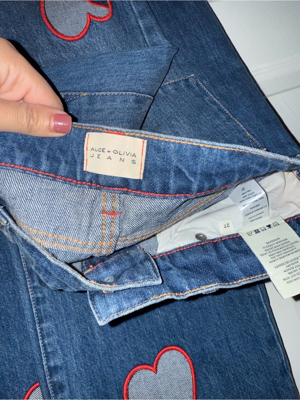 ALICE AND OLIVIA KARRIE HEART CUTOUT JEANS - Picture 4 of 7